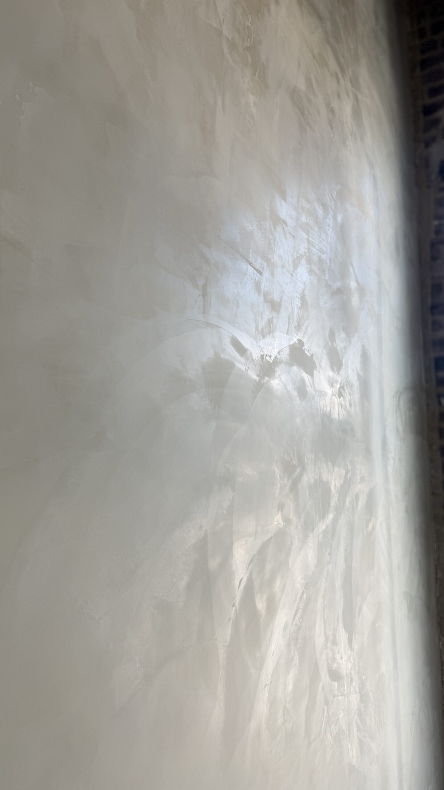 Venetian Plaster Stucco Charleston Downtown King St. Interior (Color: Schoolhouse White)